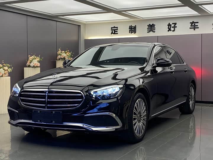 Фото 1 - Mercedes-Benz E-Class