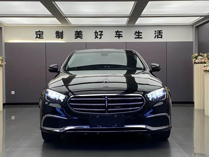 Фото 2 - Mercedes-Benz E-Class