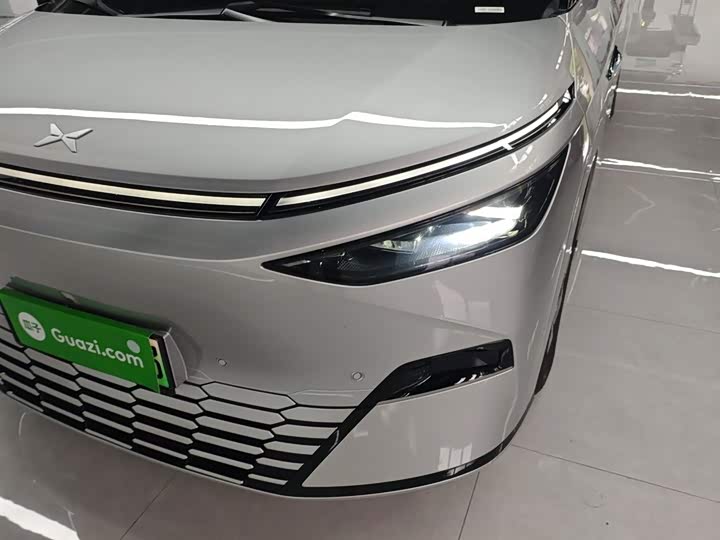 Фото 24 - XPeng X9