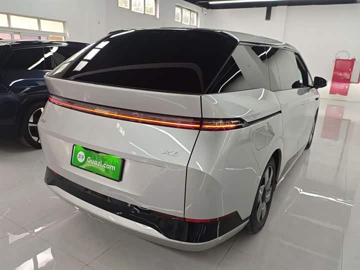 Фото 7 - XPeng X9