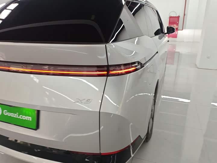 Фото 8 - XPeng X9