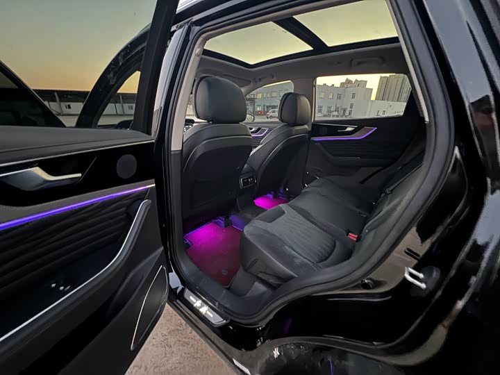 Фото 12 - Hongqi HS5