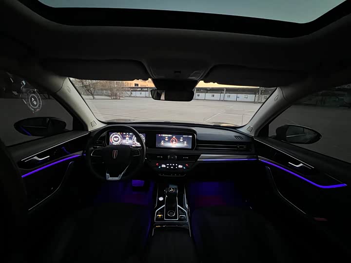 Фото 13 - Hongqi HS5