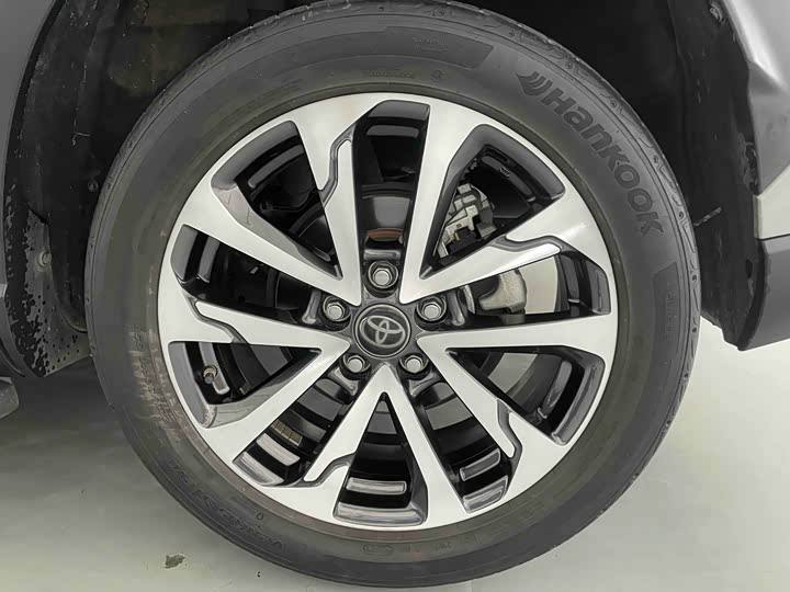 Фото 22 - Toyota Corolla Cross