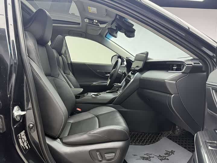 Фото 11 - Toyota Venza