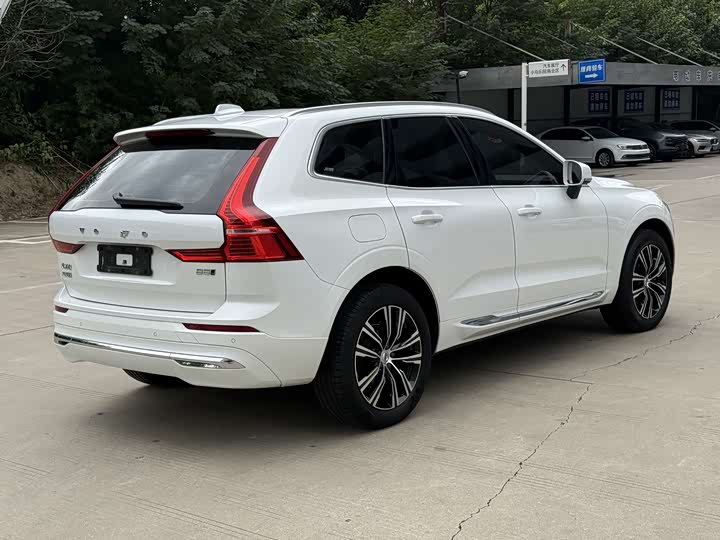 Фото 6 - Volvo XC60