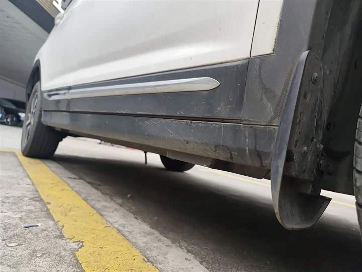 Фото 21 - Dongfeng Forthing T5