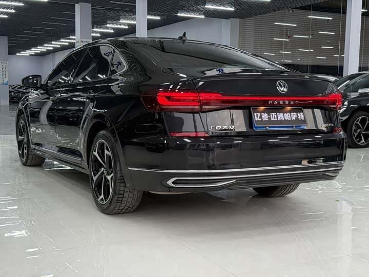 Фото 5 - Volkswagen Passat