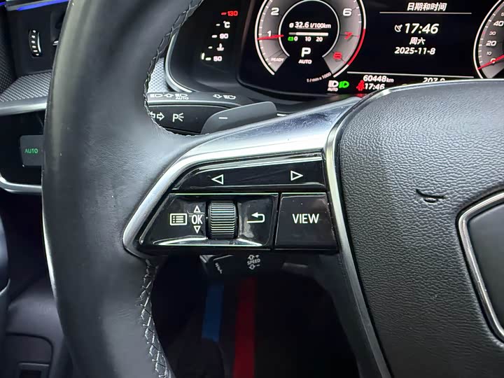 Фото 19 - Audi A6L