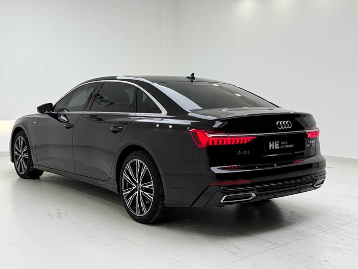 Фото 4 - Audi A6L