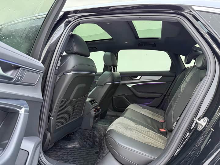 Фото 8 - Audi A6L