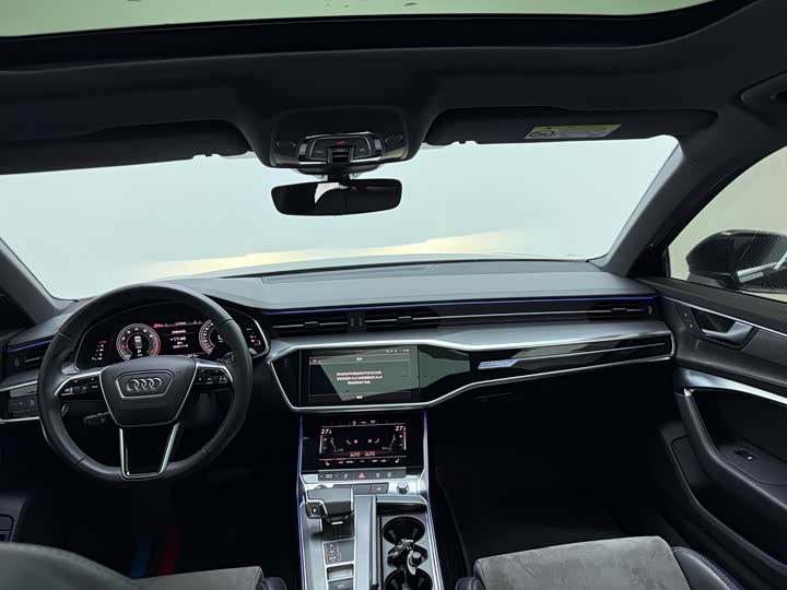 Фото 9 - Audi A6L