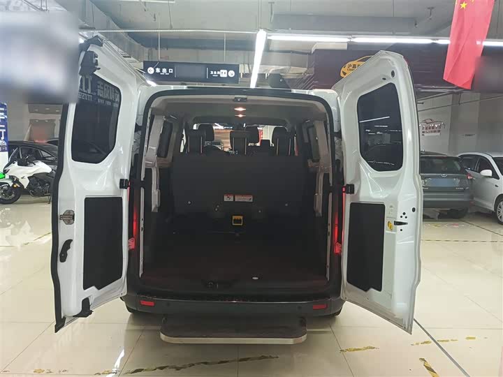 Фото 19 - Ford Transit