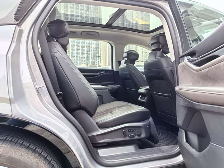 Фото 10 - Ford Edge