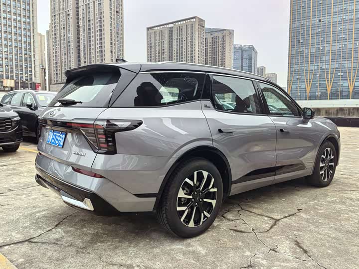 Фото 5 - Ford Edge