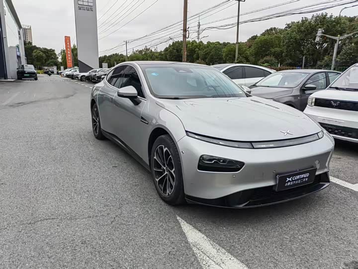 Фото 2 - XPeng P7