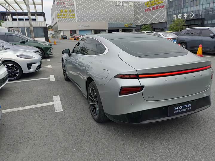 Фото 7 - XPeng P7