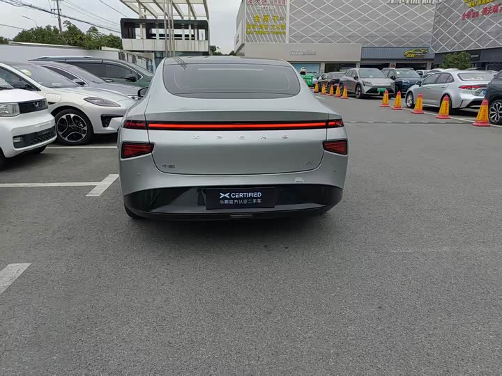 Фото 8 - XPeng P7