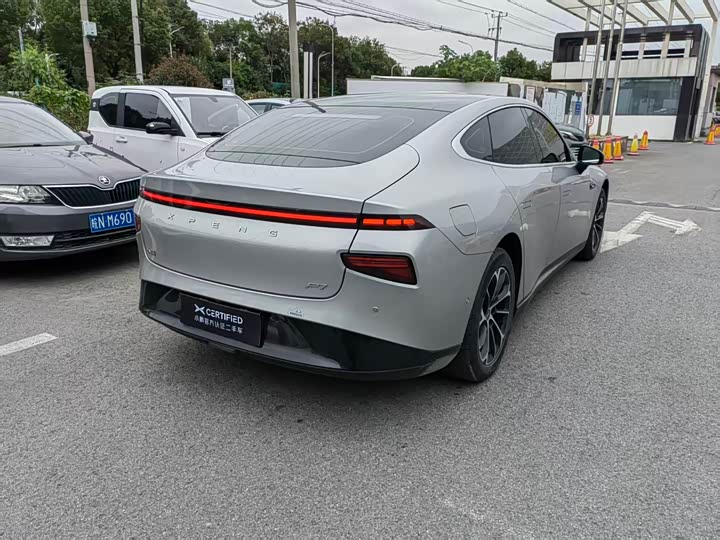 Фото 9 - XPeng P7