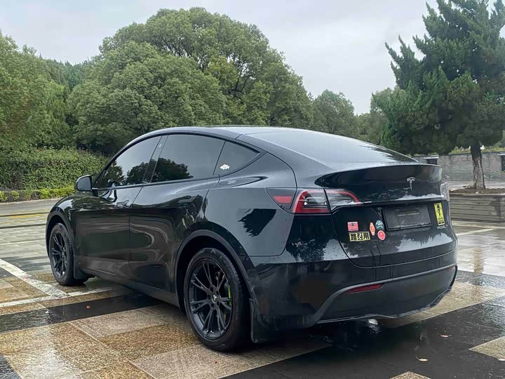 Фото 6 - Tesla Model Y