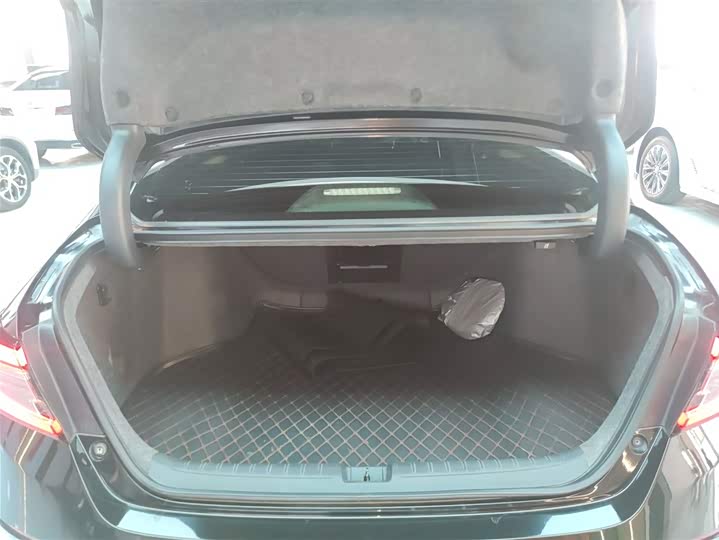 Фото 19 - Honda Accord