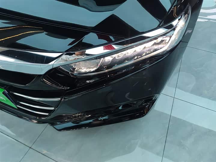 Фото 24 - Honda Accord