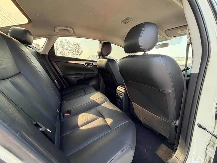 Фото 11 - Nissan Sylphy