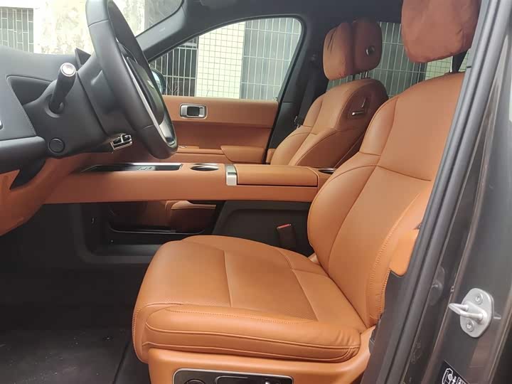 Фото 8 - LiXiang L9