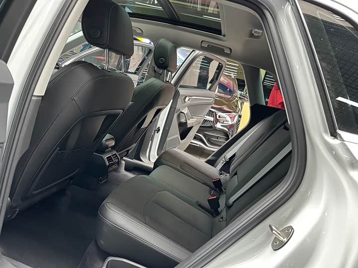 Фото 12 - Audi Q3