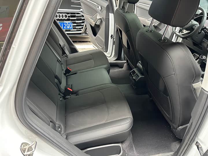 Фото 17 - Audi Q3