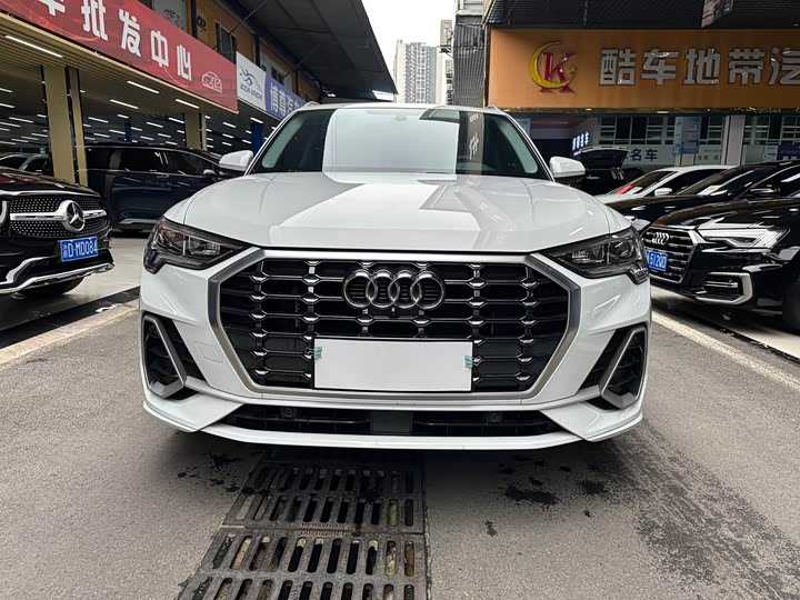 Фото 2 - Audi Q3