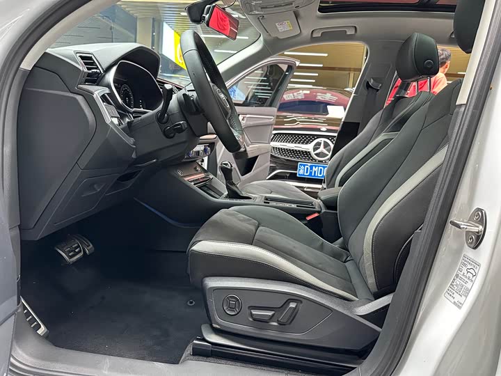 Фото 9 - Audi Q3