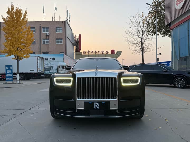 Фото 1 - Rolls-Royce Phantom