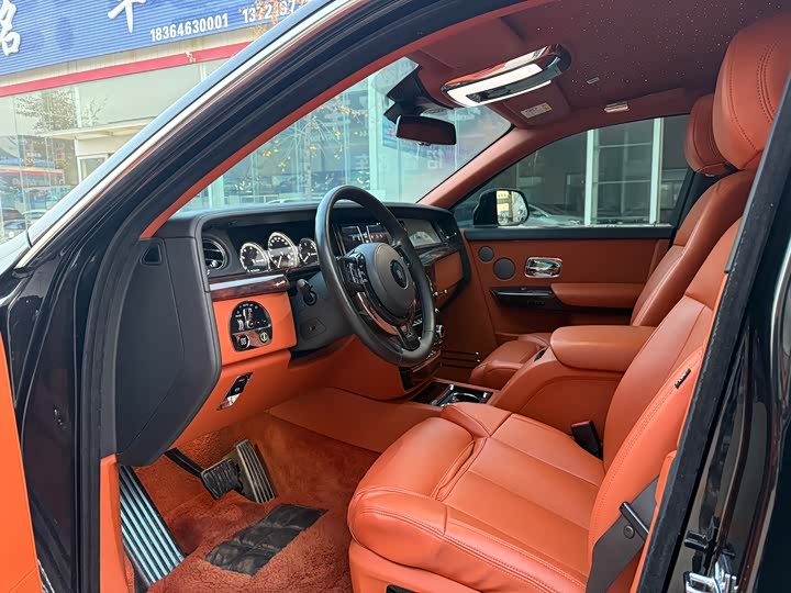 Фото 2 - Rolls-Royce Phantom