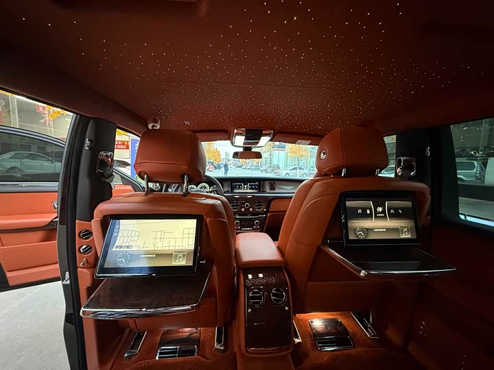 Фото 6 - Rolls-Royce Phantom