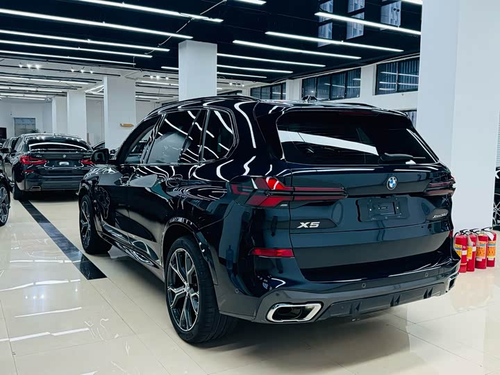 Фото 13 - BMW X5