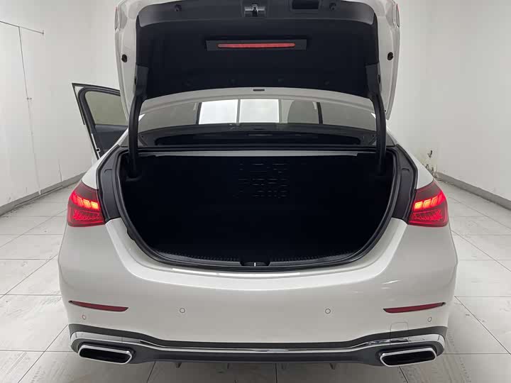 Фото 13 - Mercedes-Benz C-Class