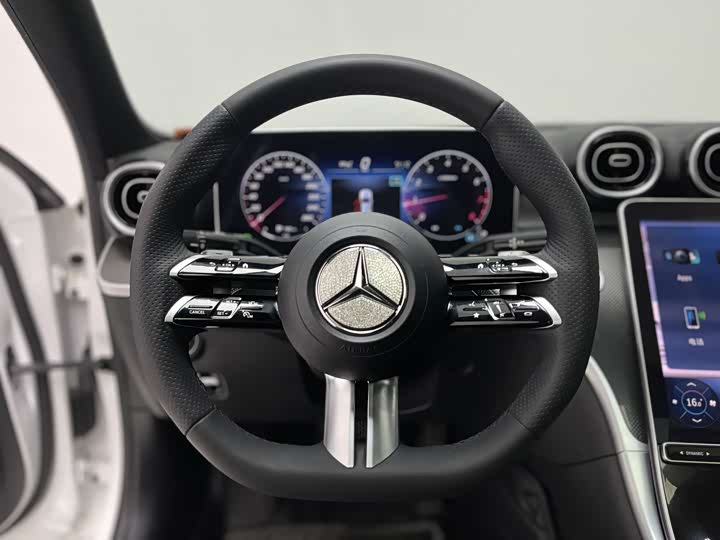 Фото 17 - Mercedes-Benz C-Class