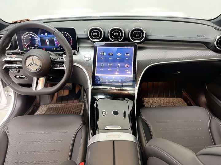 Фото 24 - Mercedes-Benz C-Class