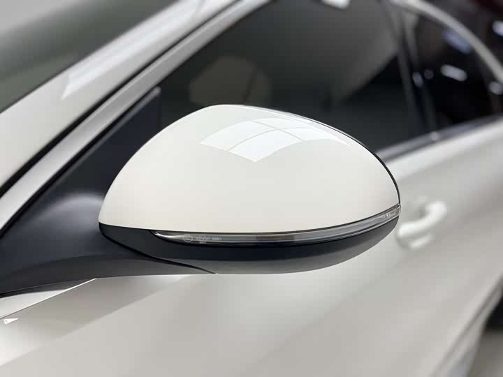 Фото 31 - Mercedes-Benz C-Class