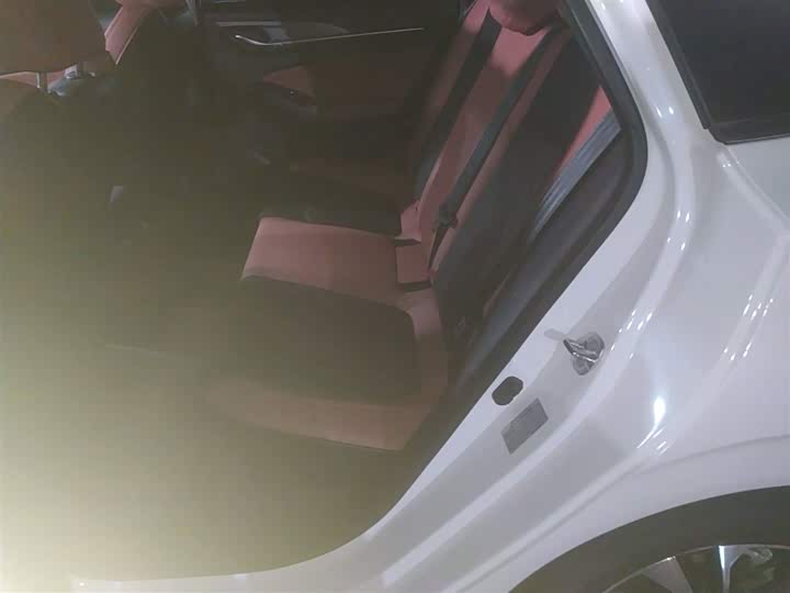 Фото 17 - Changan Eado Plus