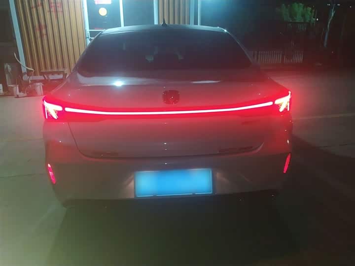 Фото 6 - Changan Eado Plus