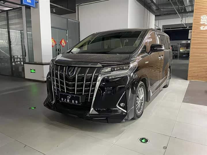 Фото 3 - Toyota Alphard