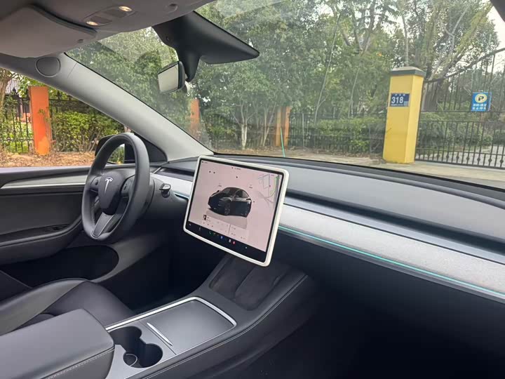 Фото 7 - Tesla Model Y