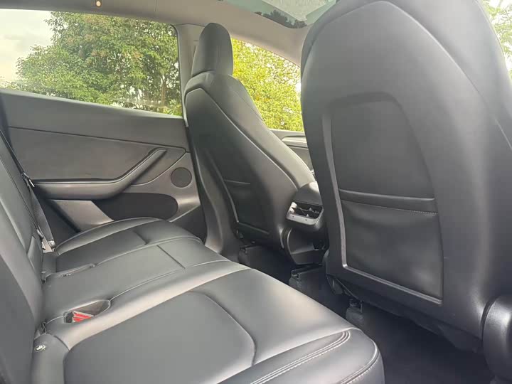 Фото 9 - Tesla Model Y