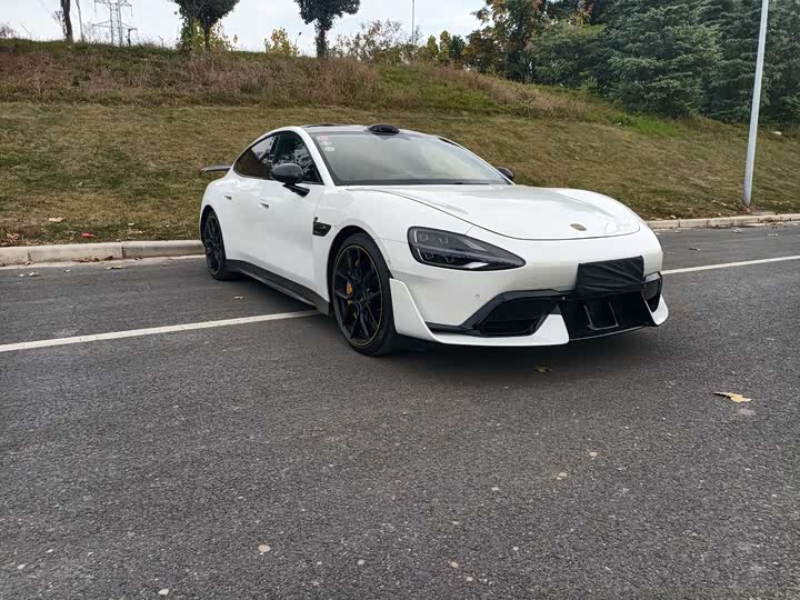 Фото 2 - Xiaomi SU7 Ultra