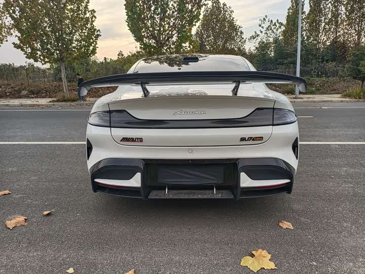 Фото 8 - Xiaomi SU7 Ultra