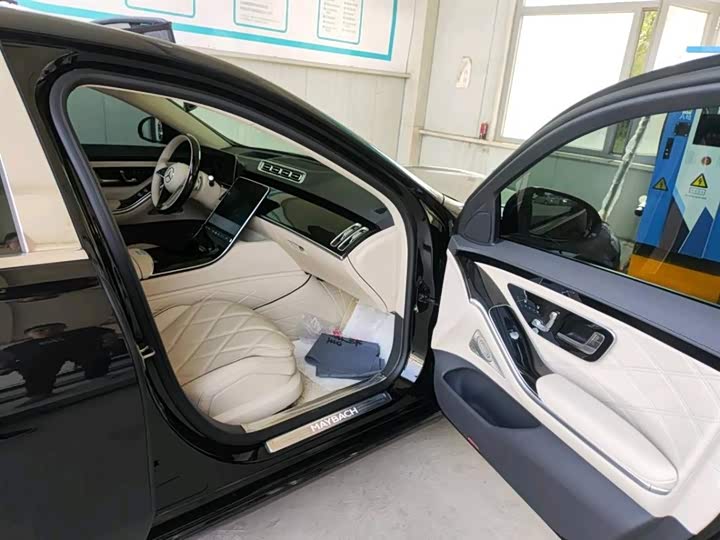 Фото 13 - Mercedes-Benz Maybach S-Class