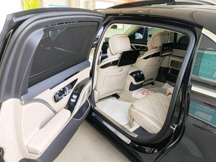 Фото 7 - Mercedes-Benz Maybach S-Class