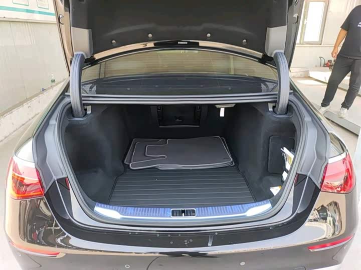 Фото 8 - Mercedes-Benz Maybach S-Class